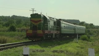 Прыжки тепловоз ЧМЭ32396  Jumping CME32396 with a passenger train [upl. by Acirederf149]