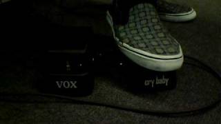 Vox Wah V 845 versus Cry Baby Wah Pedal [upl. by Artekal766]