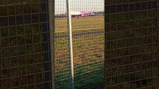 Wizz air A321 arrival into Luton [upl. by Biddie]