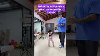 Los feria Así es como se prepara para que saquen foto Isabella humor amor adrilatina [upl. by Querida]