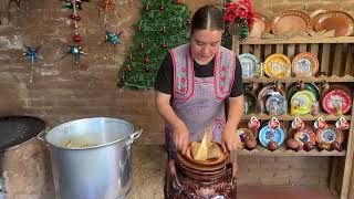 Como Hacer Los Tamales Dulces Con Fresa Natural La Cocina En El Rancho [upl. by Melita]