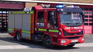 ON CALL FIREFIGHTERS ARRIVING Stratford Retained Pump Turnout  Warwickshire Fire amp Rescue Service [upl. by Whitver]