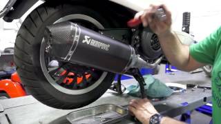 Installing Akrapovic Exhaust on Vespa SprintPrimavera [upl. by Darraj77]