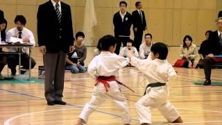 空手大会Karate tournament 「基本組み手basic kumite」 1･2年の部 決勝 2010年11月3日 [upl. by Littman832]