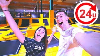 OVERNACHTEN IN TRAMPOLINEPARK  24 UUR CHALLENGE 46 [upl. by Ecirehc]