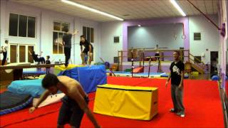 Saïmiri Parkour  entrainement en salle  Billy Montigny  14112013 [upl. by Sioux]