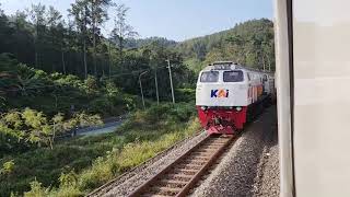 KA MANAHAN MELINTAS DI ATAS JEMBATAN SUNGAI SERAYU [upl. by Paten]