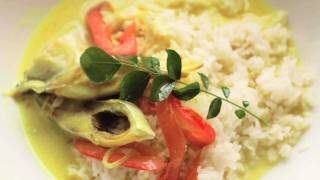 Fish Meen Moilee – How to Make Meen Moilee Recipe Fish In Coconut Sauce [upl. by Nnyrb]