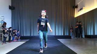 Learn Kid catwalk  Cute kid fashion show  How to walk  Model School [upl. by Aicercul373]