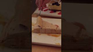 How to eat Mille Crepe Cake 怎么吃千层蛋糕？ [upl. by Eiramassenav]