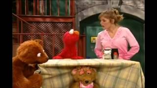 Aprender a ir al baño con Elmo [upl. by Majka]