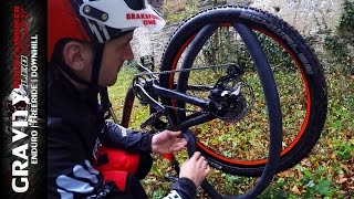 MTB Tutorial Fahrradschlauch flicken  Reifen demontieren  Leo Kast [upl. by Ydnes]