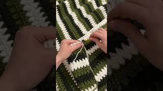 Blanket crochet 🧶💚 Pattern daisyfarmcraft вязанняукраїна crochet вязаннягачком handmade [upl. by Lilian]