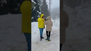 Snowmance ❤️💋kashmir snowfall love honeymoon snowmance travel dance romance funsnowgood [upl. by Pitarys]