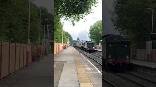 7029 ‘Clun Castle’ powering through Whitlocks End ukrail railway britishrail steamtrain shorts [upl. by Moshell231]