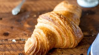 Croissants  mein Rezept [upl. by Suirradal26]