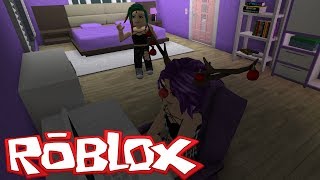 MI HERMANITA ME AYUDA A DECORAR BLOXBURG ROBLOX [upl. by Selina]