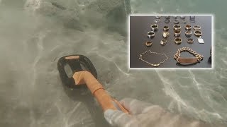 metal detecting with the scuba tector for treasure… [upl. by Garibald]