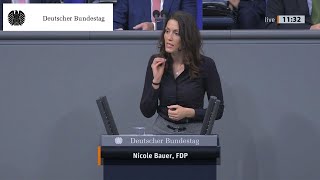 Bundestag Fünf AfDAnträge zur Familien­politik stoßen auf Wider­spruch [upl. by Aneen]