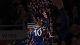 When Van Persie Was Applauded After Scoring AGAINST United 👏🤯 [upl. by Nissa634]