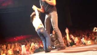 Luke Bryan quotCountry Girlquot with little boy [upl. by Alburg]