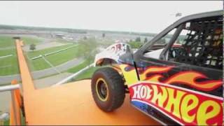 WeitsprungWeltrekord Tanner Foust springt 101 Meter [upl. by Amik]