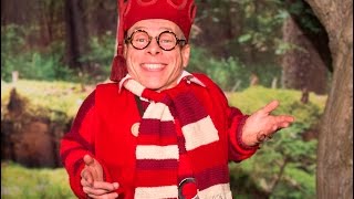 Snow White Review 2016 Pantomime New Victoria Theatre Woking Seven Dwarves Starring Warwick Davis [upl. by Friedrick]