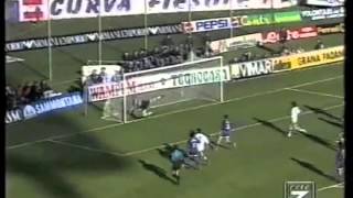 Batistutas powerfull free kick vs Bologna 9697 [upl. by Jolanta]