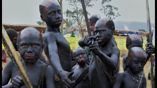 Mysterious Dwarf Tribe in Papua New Guinea [upl. by Eelta]