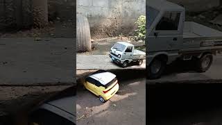 Pick up vs car dumptruck pickup trucks truckdriver truckdriving dumptruk [upl. by Yeldud616]