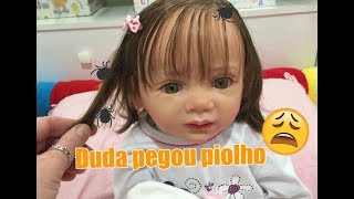 MINHA BEBÊ REBORN DUDA PEGOU PIOLHO 😱 [upl. by Melony]