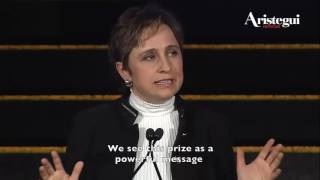 Recibe Aristegui premio Premio Knight de Periodismo 2016 Discurso  Aristegui Noticias [upl. by Ennoira]