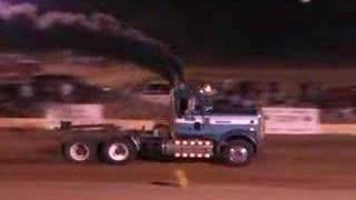 1986 IH SEMI Pulling at Rochester IN [upl. by Hook]