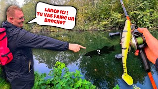 Je pêche avec un abonné il n’en revient pas  Des brochets tout les 5 mètres [upl. by Farra]