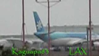 Aviones enormes aterrizando y despegando en LAX [upl. by Giacinta]