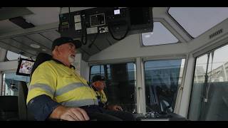 Behind the Scenes Svitzer Geraldton towage experts at work [upl. by Ann-Marie]