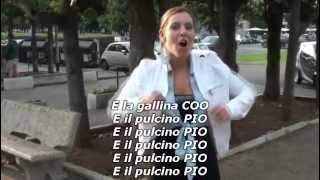 Il Pulcino Pio  Lyrics [upl. by Naihtniroc]