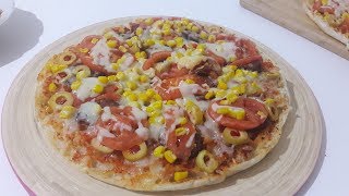 5 Dakika da Nefis Pizza Tarifi  Bazlamadan Pratik Pizza Tarifi [upl. by Nelehyram]