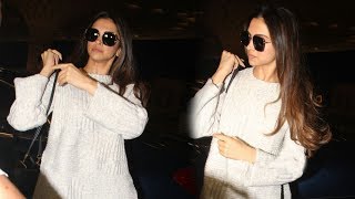 Deepika Padukone Spotted At Airport Amidst Padmavati Controversy [upl. by Ferneau]