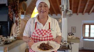 Today in La Viallas kitchen Stefania prepares Stufato alla Sangiovannese [upl. by Tarrance]