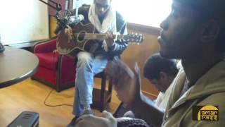 Adouniya  Bombino at the HIT95 Studios in India [upl. by Elburt928]