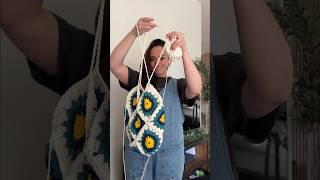 CROCHET WITH ME Making A Granny Square Bag The Best Crochet Kit For Beginners yeezhee [upl. by Alihs881]