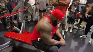 Keven “Da Hulk” Washington Smashing 225LBs for 75reps on Bench Press 🦾🦾 [upl. by Kcirrej]