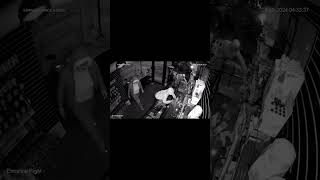 Burglars caught on camera breaking into Chicago smoke shop [upl. by Aronek250]