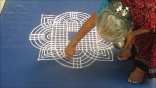 Beautiful Festival kolam  Friday Mugglu  Rangoli designs  Learn Kolam [upl. by Oz252]