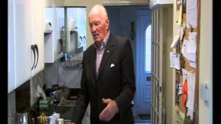 Sir Henry Cooper Returns To His Childhood Home In Catford [upl. by Lap]