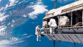 Así es Vivir en el Espacio  Documental Universo [upl. by Churchill977]