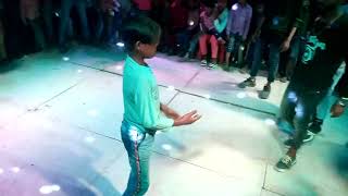 aloo chaat song dance competition Kalliya Pilibhit party mein dance [upl. by Einattirb305]