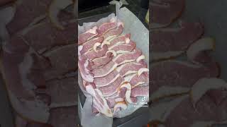 Bacon in the oven cookingathome cookingtips breakfastideas breakfasttime cookwithme [upl. by Enilav]