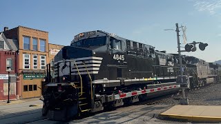 NS 4845 Leads 38G Through Tarentum PA with a ATROCIOUS HORN [upl. by Terri]